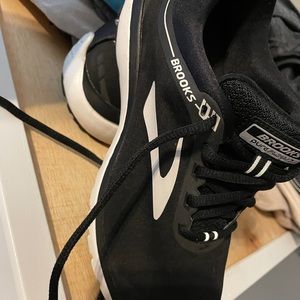 Brooks tennis shoes, women’s size 7 black & white